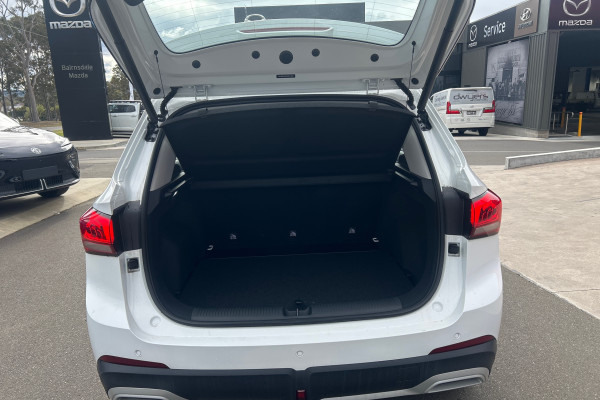 2026 MY26.5 MG ZS MGNZSHEVESSEB Essence Hybrid+ SUV Image 3