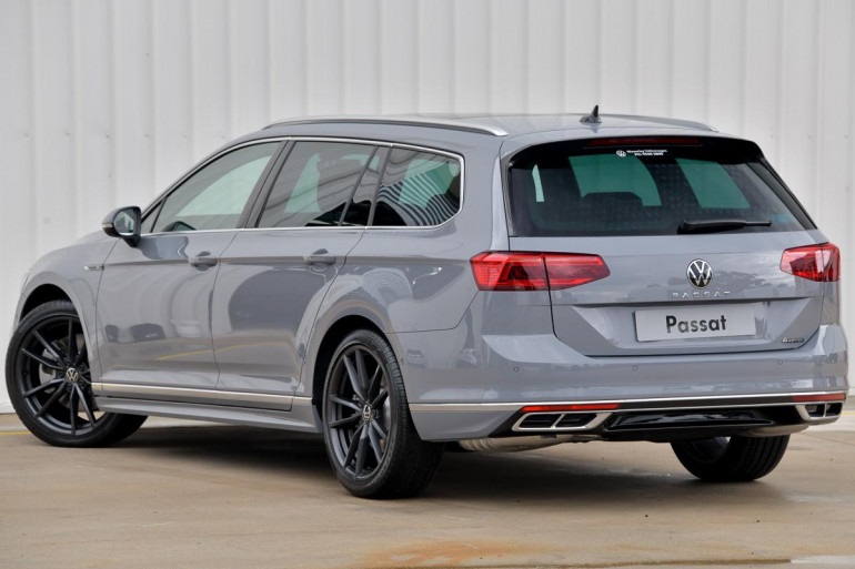 Demo 2023 Volkswagen Passat 206TSI R-Line #810977 Waverley Volkswagen, VIC  | Waverley Motor Group