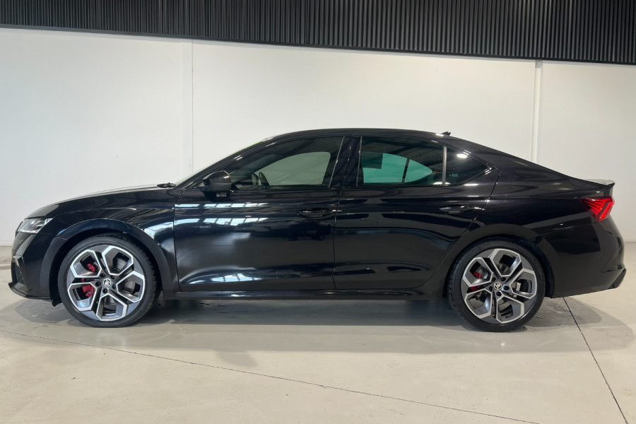 2022 Skoda Octavia NX RS Sedan Image 9