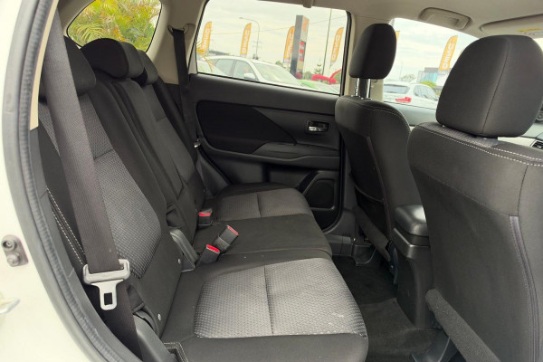 2016 MY17 Mitsubishi Outlander ZK LS Safety Pack SUV Image 22