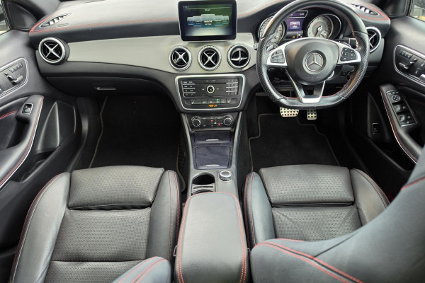 2016 Mercedes-Benz GLA-Class X156 GLA180 SUV Image 23