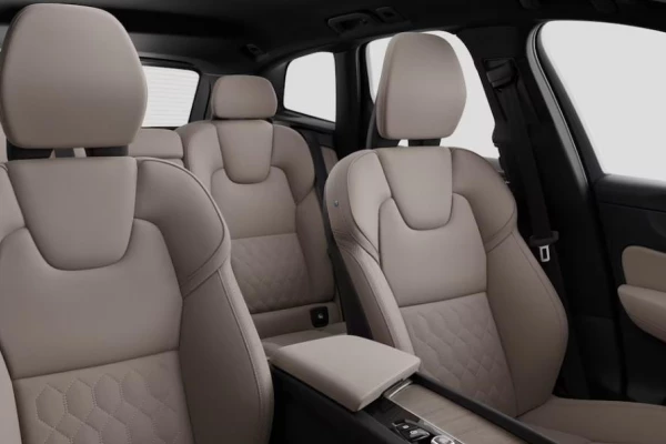 2025 MY26 Volvo XC60 UZ Plus T8 Plug-in Hybrid Dark SUV Image 4