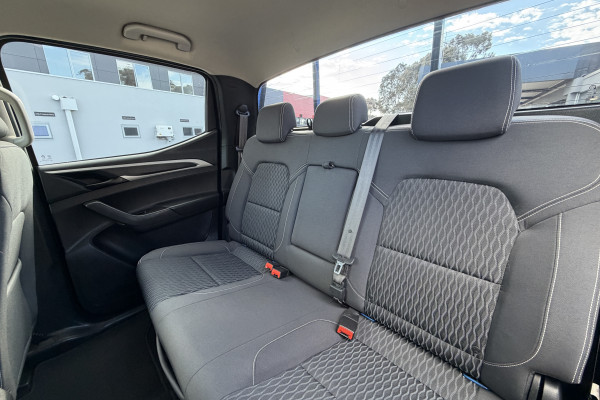 2018 LDV T60 SK8C PRO Ute Image 14