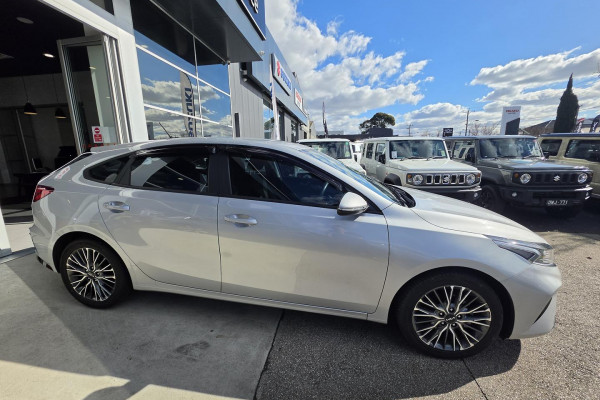 2022 Kia Cerato BD Sport+ Hatch Image 3