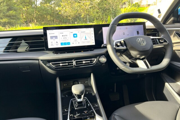 2025 MG HS MGNHS1.5DCTESSE25 Essence SUV