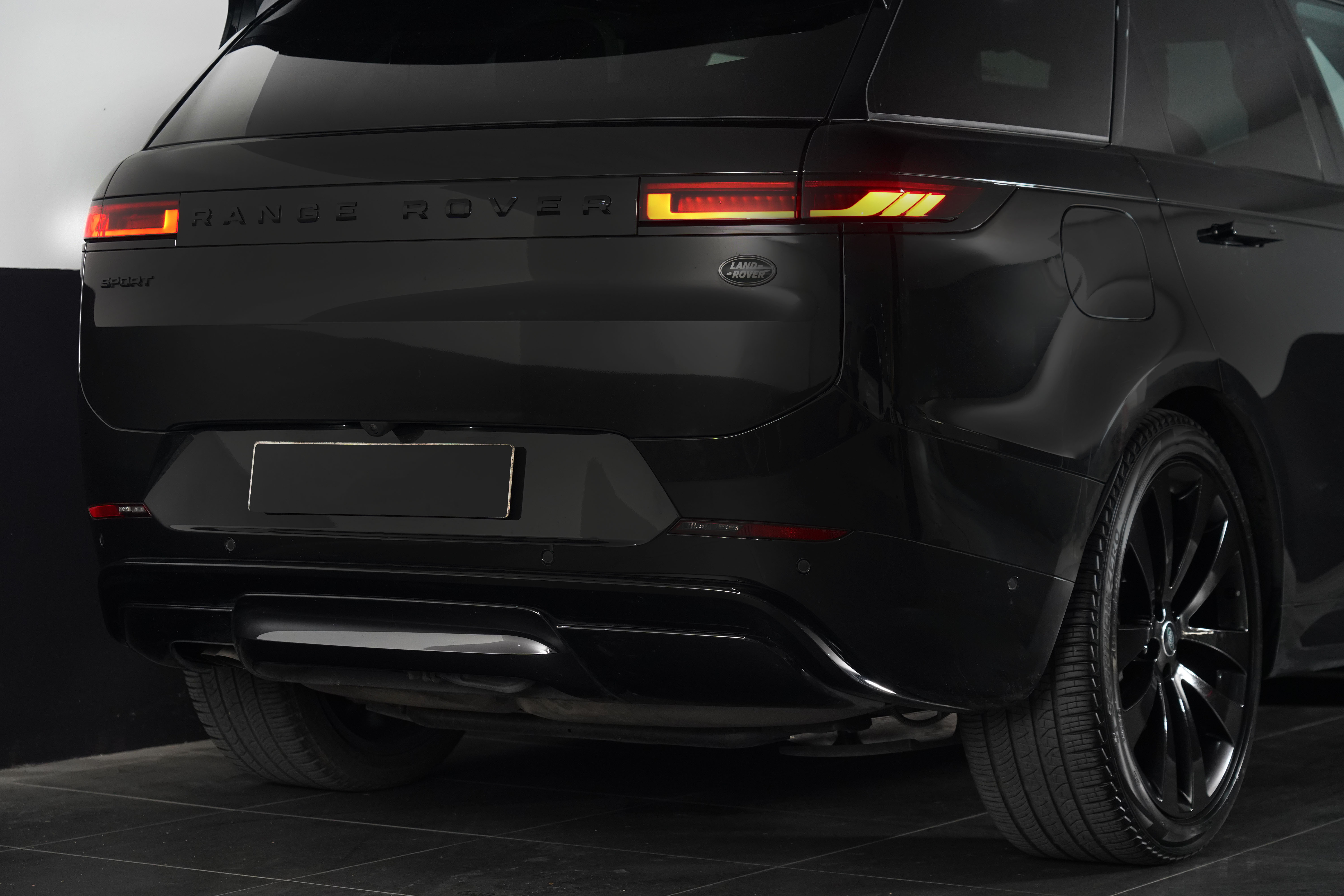2023 Land Rover Range Rover Sport Sport D300 Se Dynamic (221kw) SUV Image 18