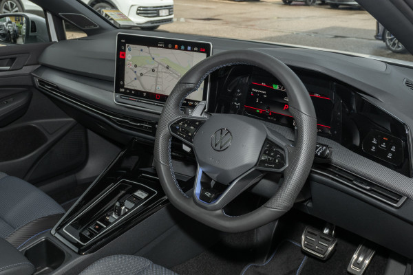 2026 MY25 Volkswagen Golf 8.5 R Hatch Image 6