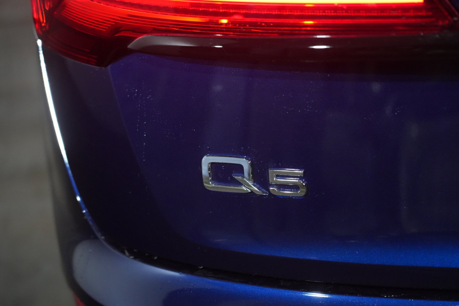 2025 Audi Q5 FY 55 TFSI e S Line SUV Image 9