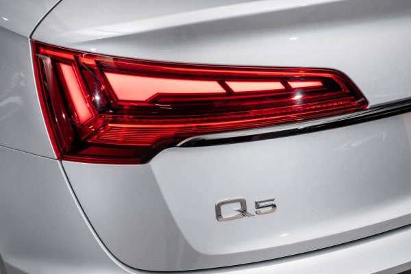 2022 Audi Q5 FY 40 TDI S Line SUV image 21