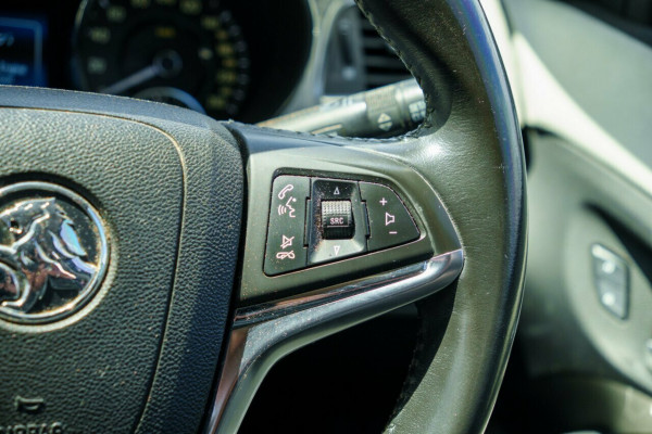 2014 Holden Calais VF V Sedan Image 11