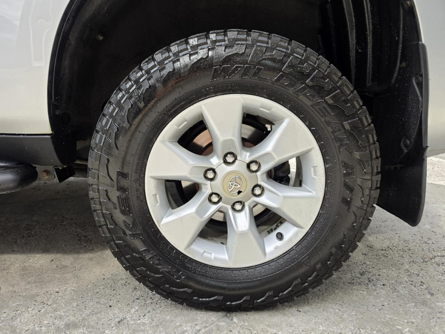 2013 MY14 Toyota LandCruiser Prado GDJ150R GX SUV Image 26