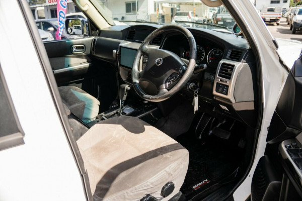 2015 Nissan Patrol GU 9 ST SUV Image 19
