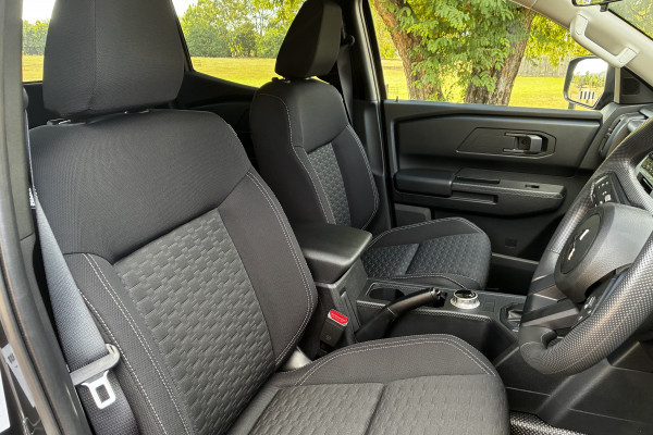 2026 Mitsubishi Triton MV GLX+ Ute Image 9