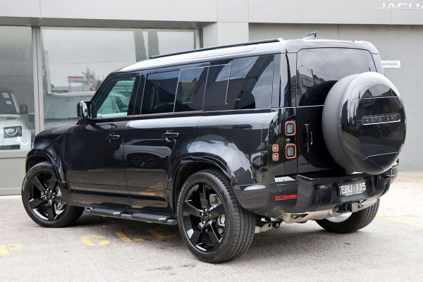 2026 Land Rover Defender L663 110 D350 X-Dynamic HSE SUV image 2