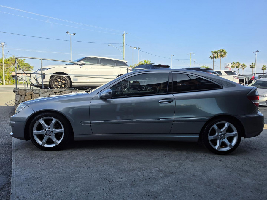2010 Mercedes-Benz CLA-Class CL203 CLC200 Kompressor Coupe Image 10