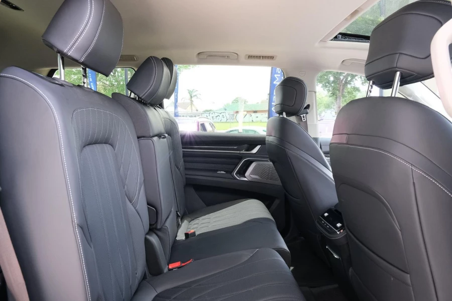2025 LDV D90 SV9A Executive SUV Image 13