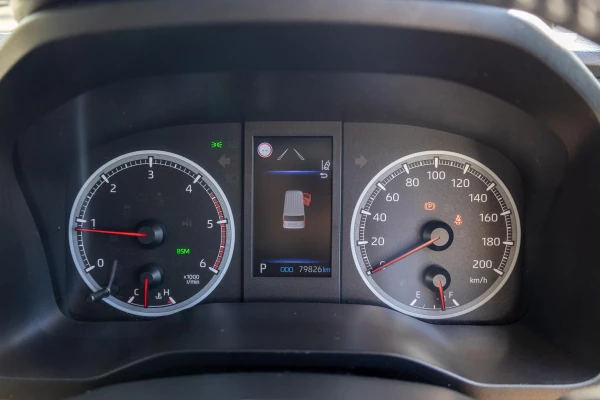 2022 Toyota HiAce GDH300R  Van Image 10