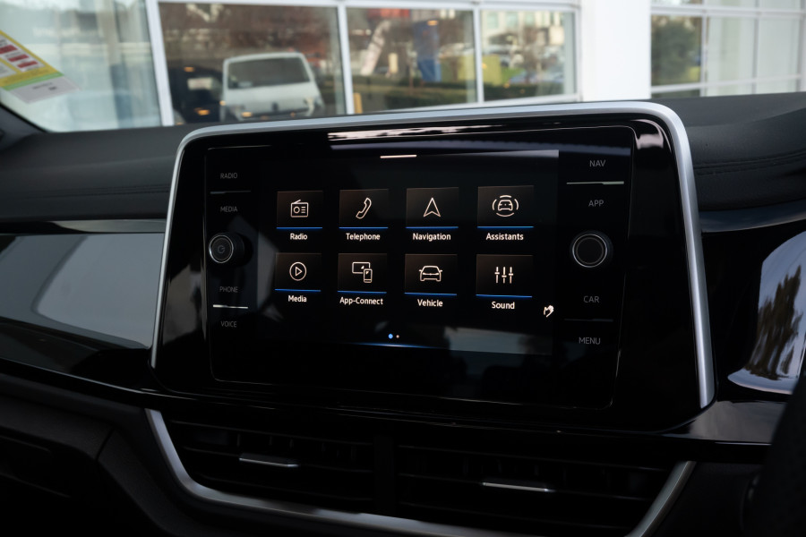 2025 Volkswagen T-Roc D11 140TSI R-Line SUV Image 18