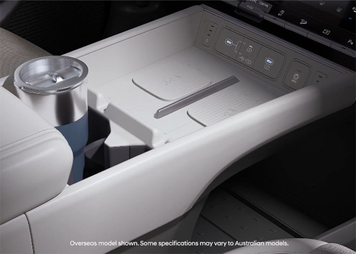 Dual access centre console Image