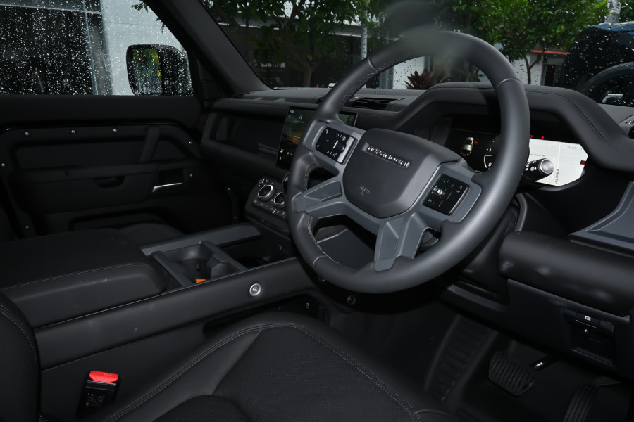 2025 MY25.5 Land Rover Defender L663 110 D350 X-Dynamic SE SUV