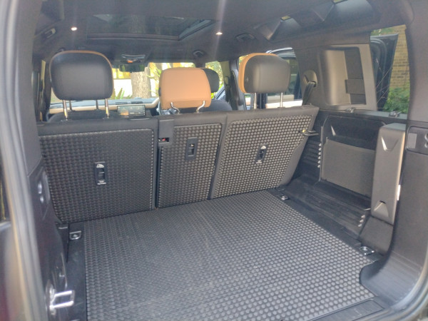 2025 MY25.5 Land Rover Defender L663 110 D350 X-Dynamic HSE SUV image 12