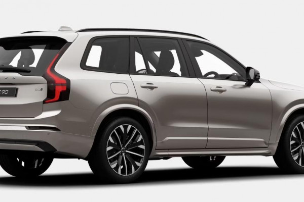 2026 Volvo XC90 L Series Ultra B5 Dark SUV Image 3