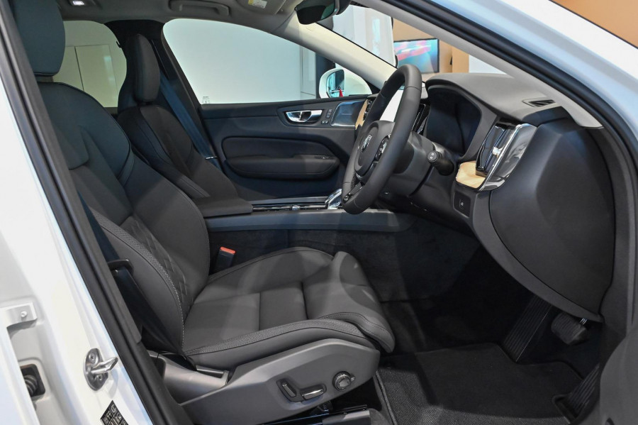 2026 Volvo XC60 UZ Plus B5 Bright SUV Image 6