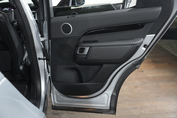 2020 Land Rover Discovery Series 5 Sd6 S SUV image 29