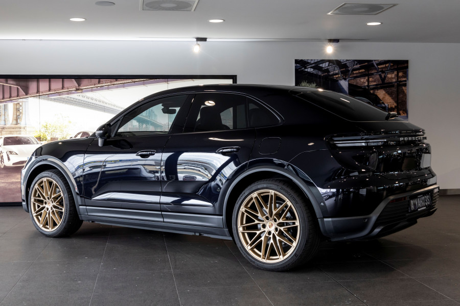 2025 [THIS VEHICLE IS SOLD]