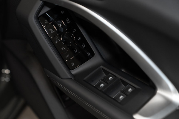 2025 Audi SQ5 GU  SUV image 17
