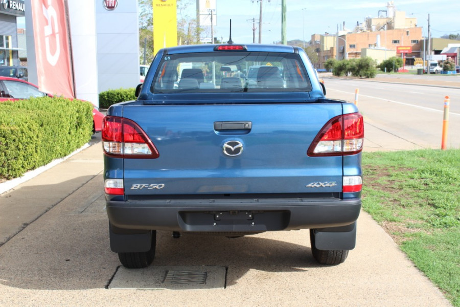2019 Mazda BT-50 UR 4x4 3.2L Dual Cab Pickup XT Cab chassis Image 6