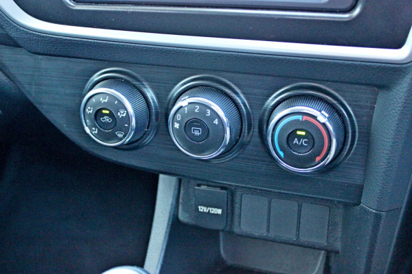 2013 Toyota Corolla ZRE182R Ascent Sport Hatch Image 15