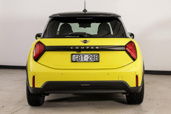 2026 MY25 MINI Cooper F65 C Favoured Hatch image 3