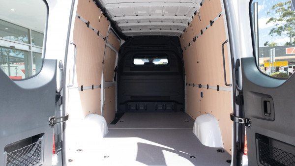 2026 Mercedes-Benz Sprinter VS30 315CDI Bus image 18