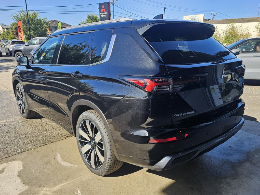2025 Mitsubishi Outlander ZM Exceed SUV Image 5