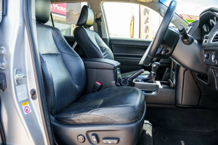 2018 Toyota LandCruiser Prado GDJ150R VX SUV Image 17