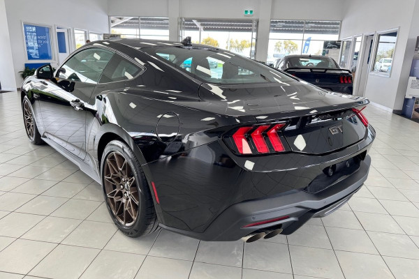 2025 Ford Mustang FO GT Hatch Image 5