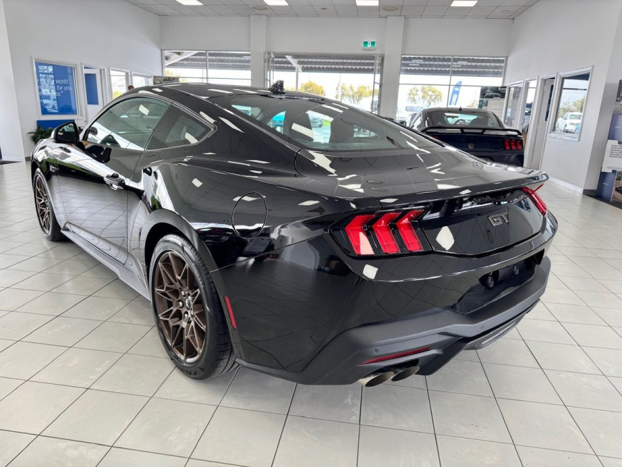 2025 Ford Mustang FO GT Hatch Image 5