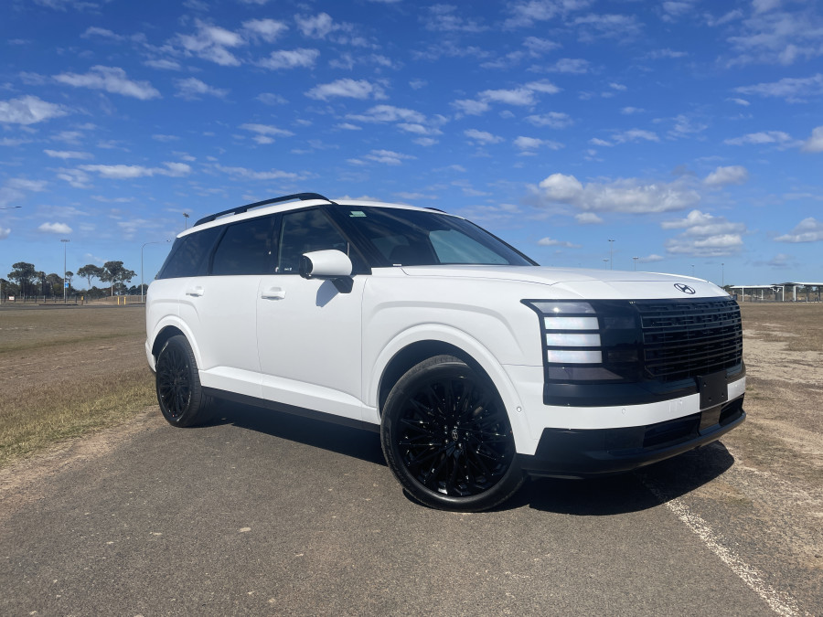 2027 Hyundai Palisade Calligraphy Black Ink SUV Image 1