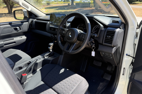 2026 Mitsubishi Triton MV  GLX Cab Chassis Image 12