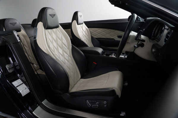 2015 Bentley Continental GT V8S Convertible Image 32