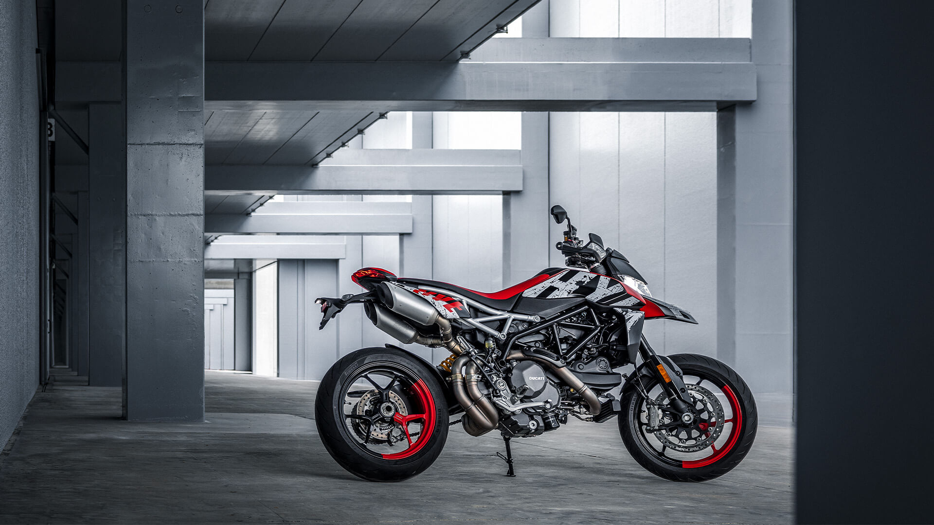 New Ducati Hypermotard 950 RVE Image