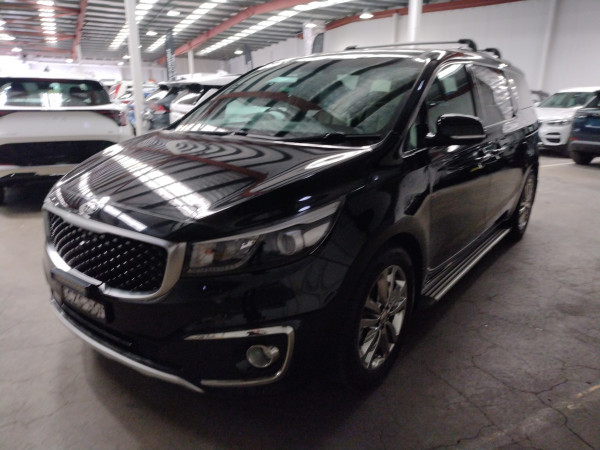 2015 MY16 Kia Carnival YP Platinum People Mover image 7