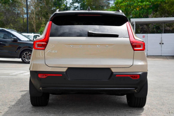 2026 MY27 Volvo EX40  Ultra Twin Motor Performance SUV Image 3