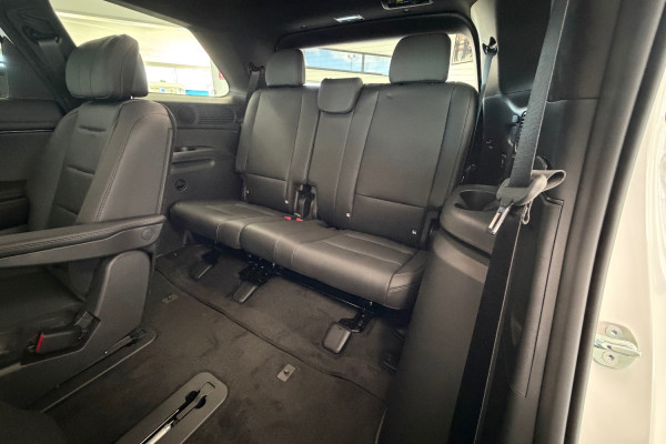 2026 Hyundai Palisade Calligraphy Black Ink SUV Image 21