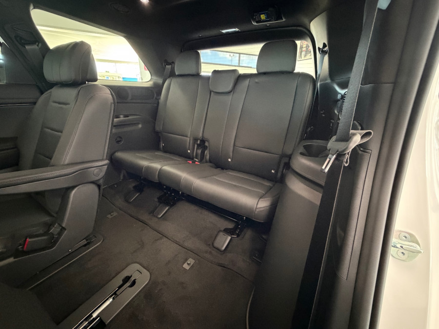 2026 Hyundai Palisade Calligraphy Black Ink SUV Image 21