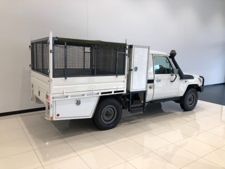 2009 Toyota Landcruiser VDJ79R Turbo Workmate 4x4 tipper Image 4