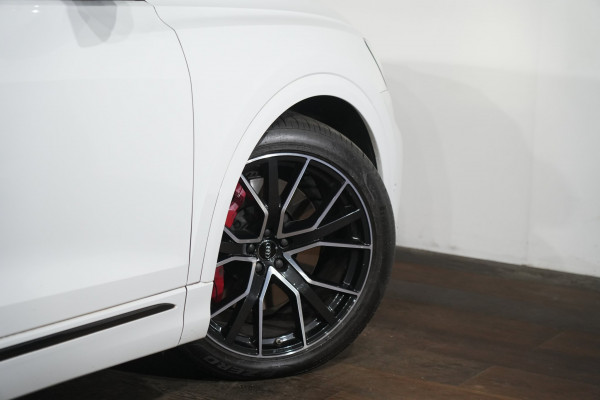 2020 Audi SQ8 F1 TDI SUV Image 10