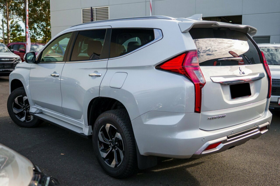 2024 Mitsubishi Pajero Sport QG GLS SUV Image 2
