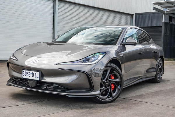 2025 MG IM5 P12L Performance Hatch Image 4